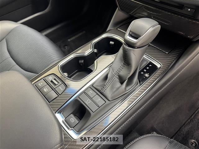 Toyota CROWN 2021 8734432-3