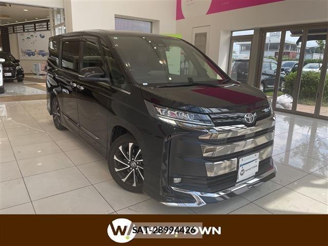 Toyota NOAH 2022 8706402-0