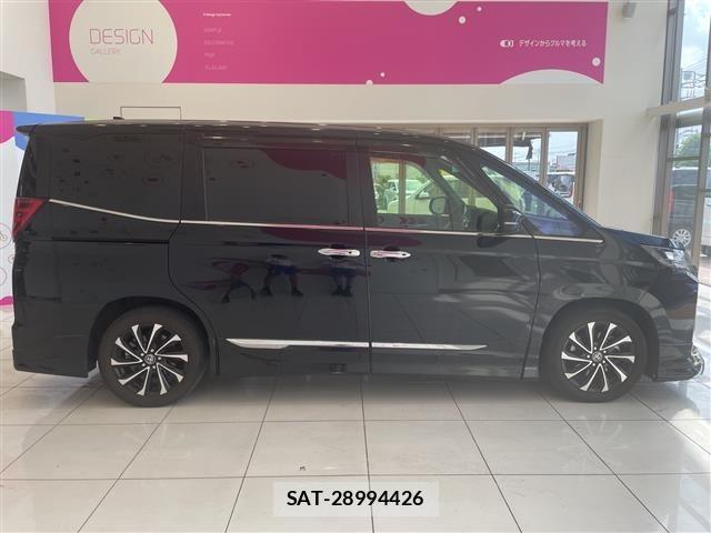 Toyota NOAH 2022 8706402-6