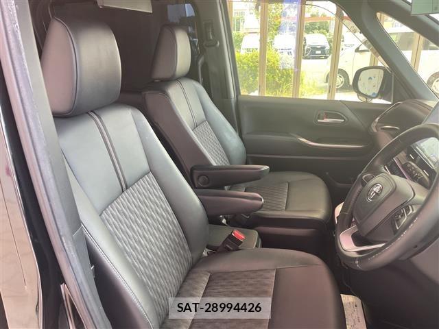 Toyota NOAH 2022 8706402-7