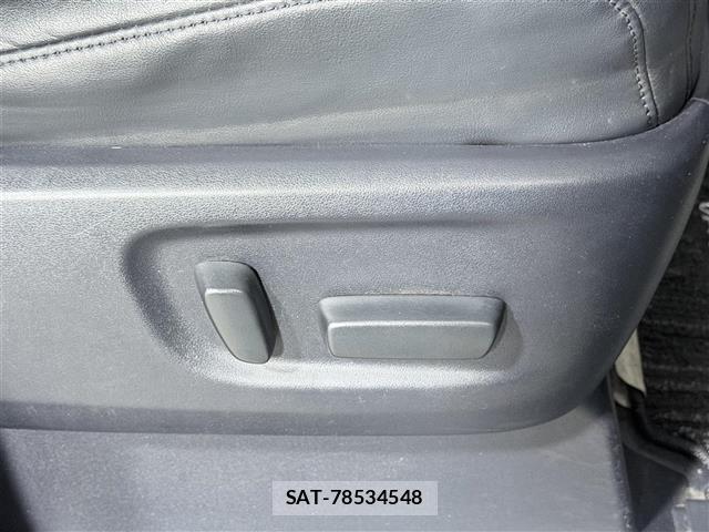 Toyota VELLFIRE 2018 8716615-1