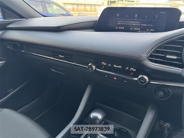 Mazda MAZDA3 2022 8909371-22