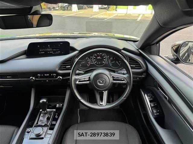 Mazda MAZDA3 2022 8909371-8