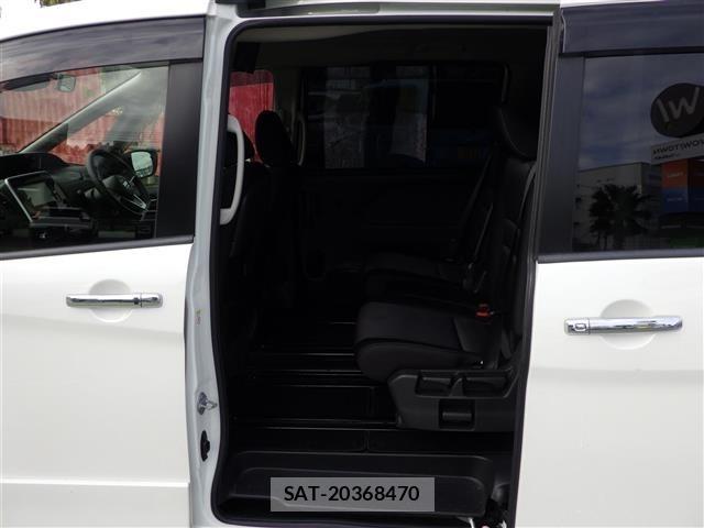 Nissan SERENA 2016 8928222-6