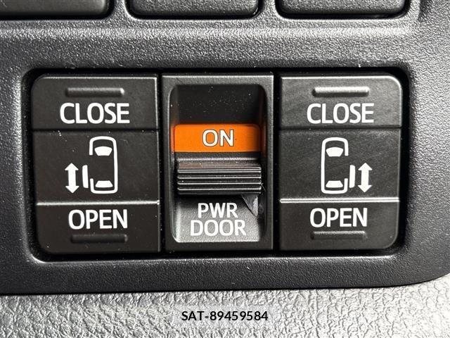 Toyota NOAH 2021 8706409-20