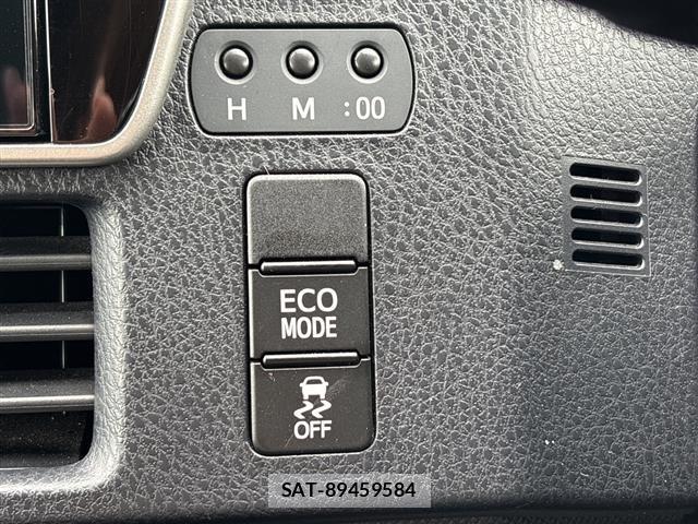Toyota NOAH 2021 8706409-5