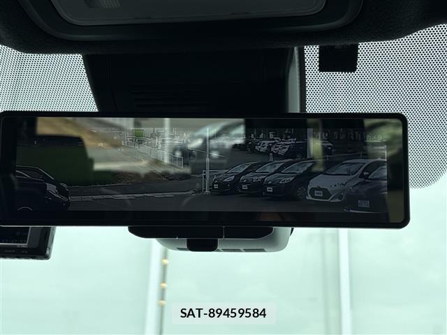 Toyota NOAH 2021 8706409-6