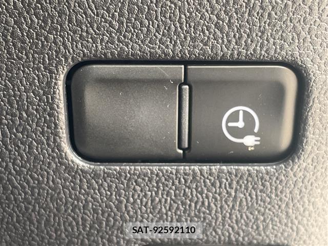 Toyota PRIUS PHV 2017 8715761-1