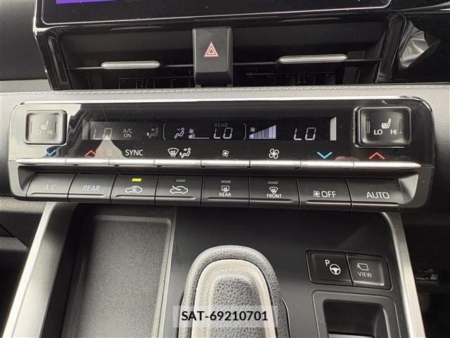 Toyota NOAH 2023 8706413-19
