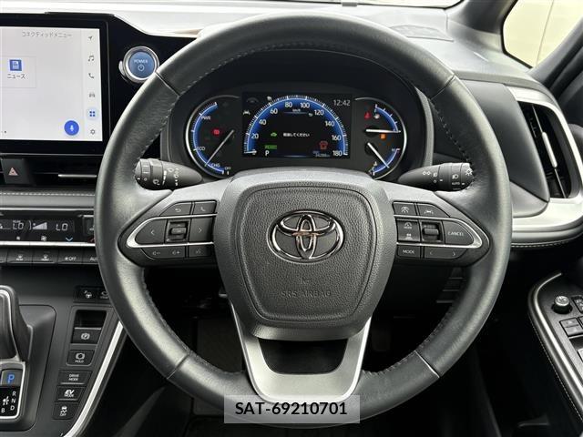 Toyota NOAH 2023 8706413-23