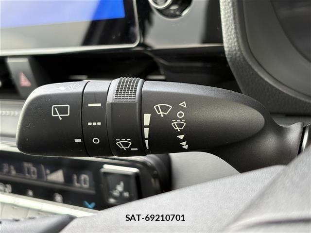Toyota NOAH 2023 8706413-26