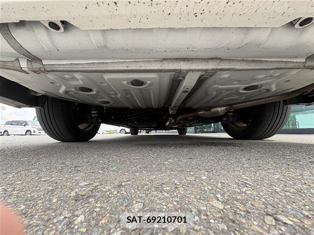 Toyota NOAH 2023 8706413-9