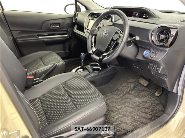 Toyota AQUA 2018 8705860-11