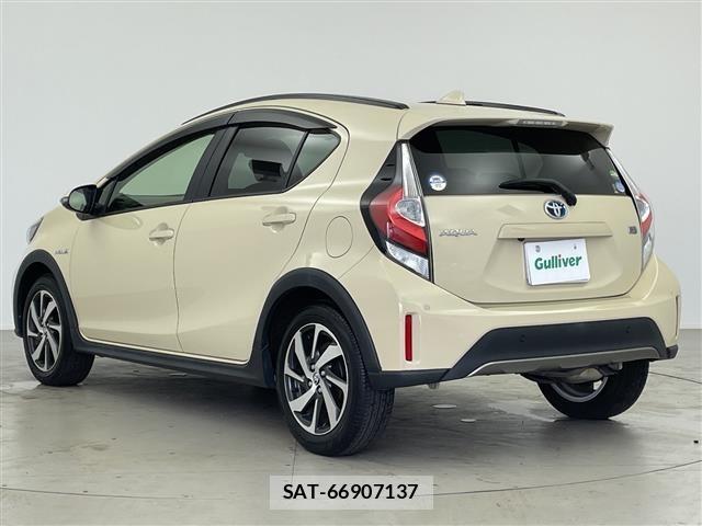 Toyota AQUA 2018 8705860-14