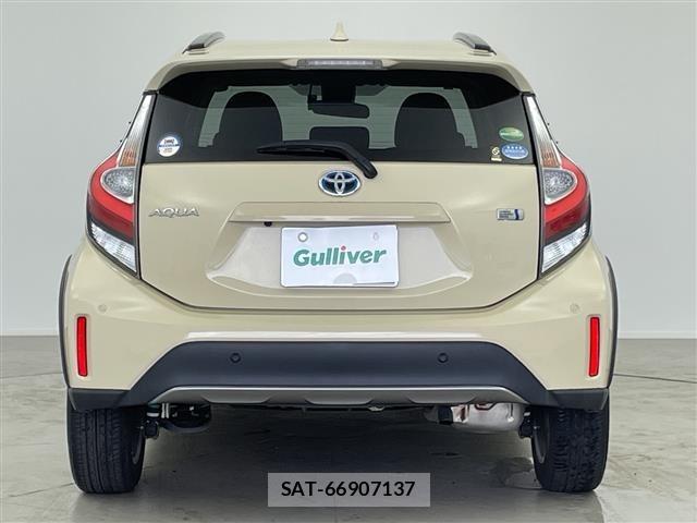 Toyota AQUA 2018 8705860-4