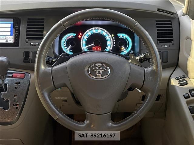 Toyota ISIS 2009 8947902-22