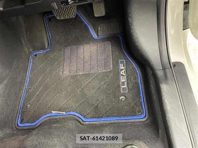 Nissan LEAF 2021 8929051-20