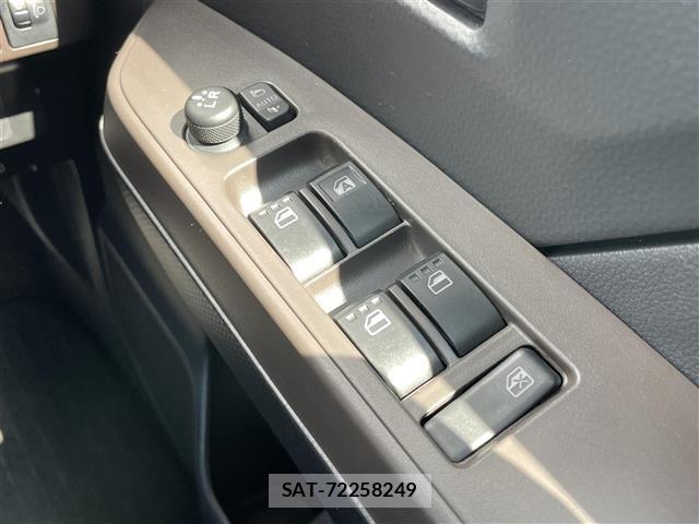 Toyota ROOMY 2023 8915062-2