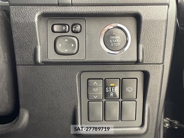 Toyota LAND CRUISER PRADO 2015 8907508-18