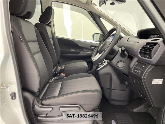 Nissan SERENA 2021 8928230-22