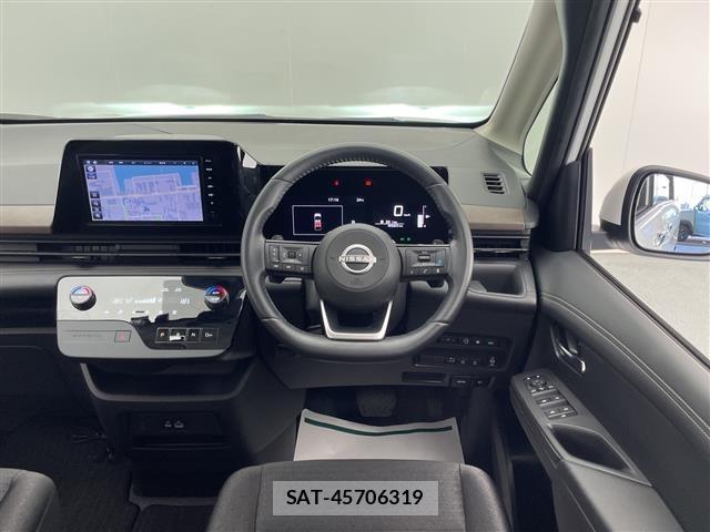 Nissan SERENA 2024 8672310-8