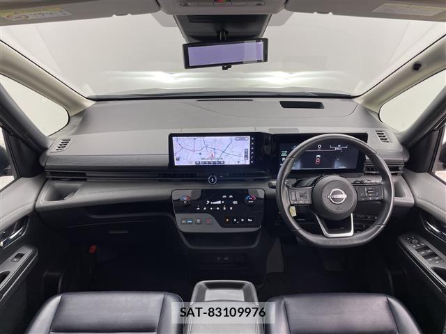 Nissan SERENA 2023 8928231-15