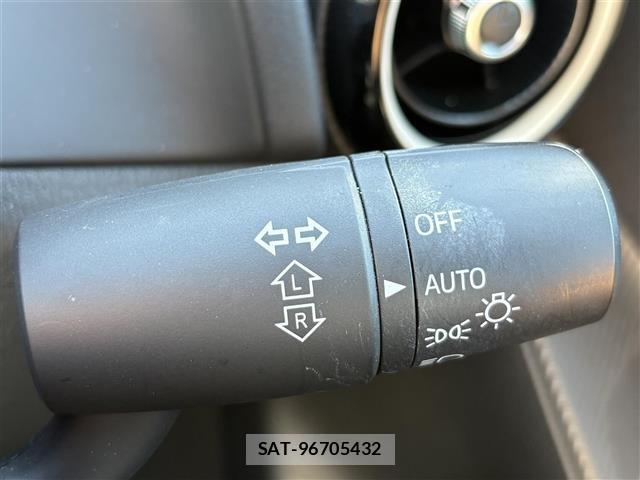Mazda MAZDA2 2023 8910127-11