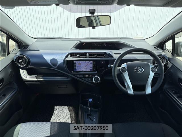 Toyota AQUA 2016 8705868-14