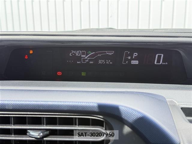 Toyota AQUA 2016 8705868-17