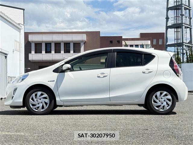 Toyota AQUA 2016 8705868-2
