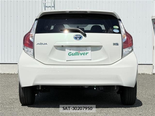 Toyota AQUA 2016 8705868-20