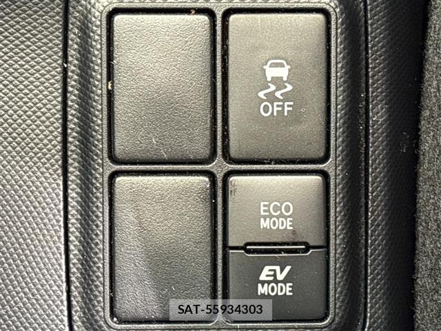 Toyota AQUA 2021 8705869-2