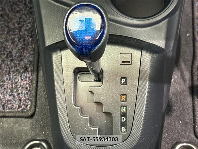 Toyota AQUA 2021 8705869-22