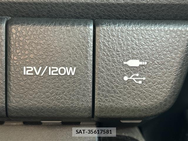 Toyota CAMRY 2018 8708943-22