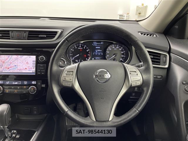 Nissan X-TRAIL 2016 8930002-18