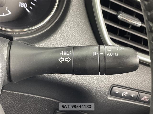 Nissan X-TRAIL 2016 8930002-3
