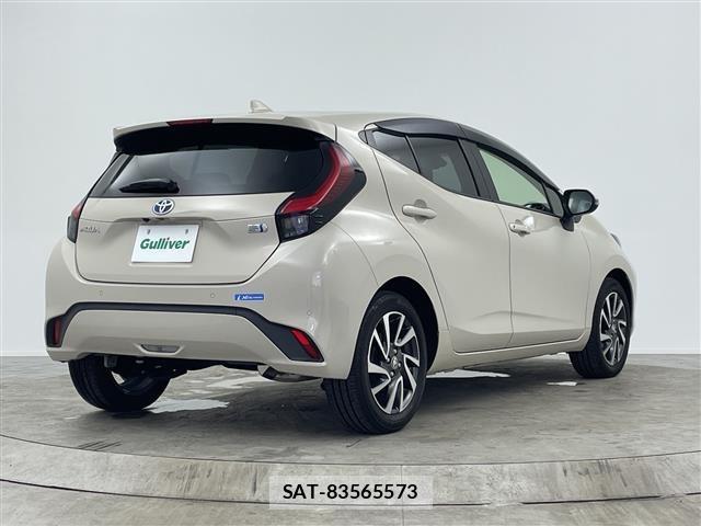 Toyota AQUA 2021 8705870-12