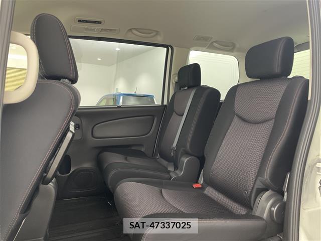 Nissan SERENA 2013 8928281-11