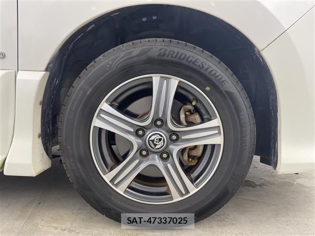 Nissan SERENA 2013 8928281-2