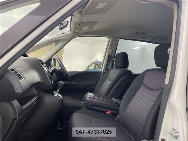 Nissan SERENA 2013 8928281-9