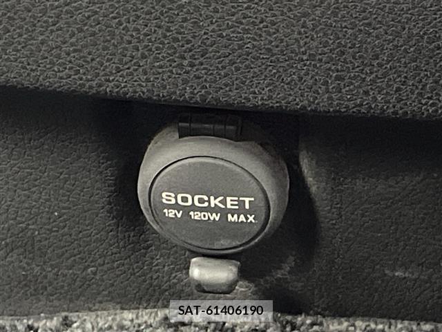 Nissan ELGRAND 2014 8709703-10