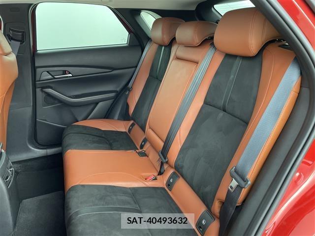 Mazda CX-30 2023 8930725-12