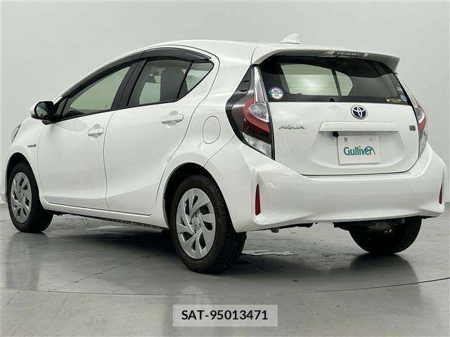 Toyota AQUA 2019 8705871-14