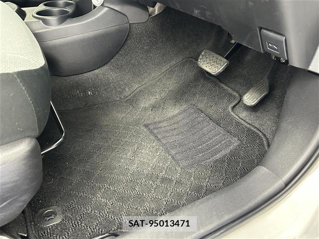 Toyota AQUA 2019 8705871-23