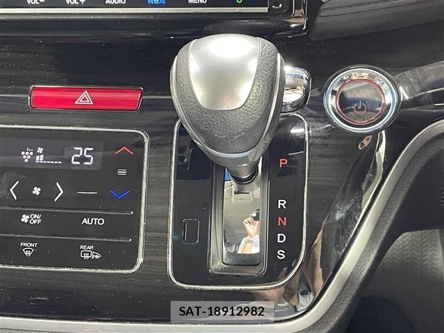 Honda ODYSSEY 2018 8714352-12