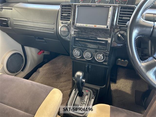 Nissan X-TRAIL 2004 8930003-1