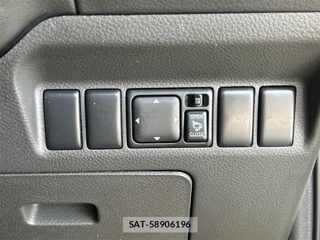 Nissan X-TRAIL 2004 8930003-17