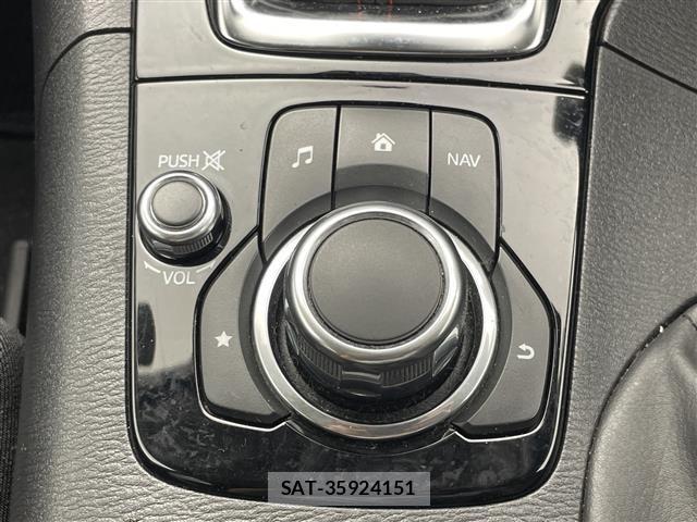 Mazda AXELA 2015 8678424-8