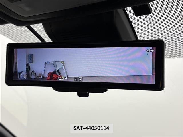 Toyota NOAH 2018 8706420-1