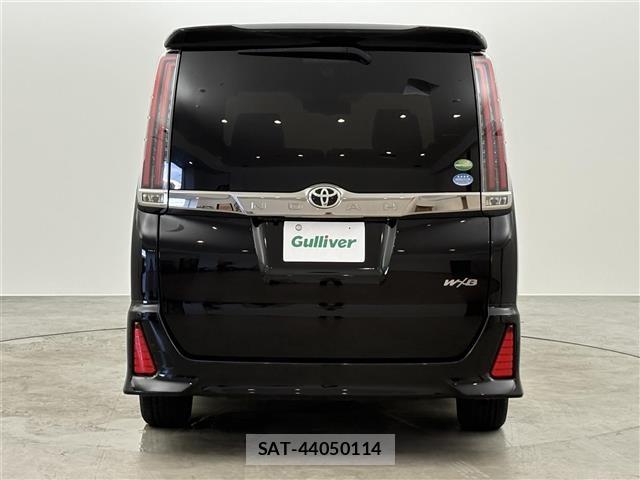 Toyota NOAH 2018 8706420-13